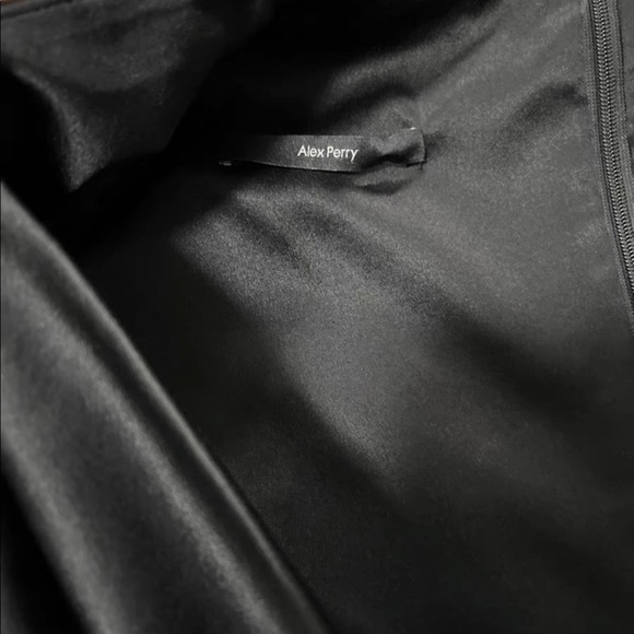 Alex Perry - Picture 5 of 5